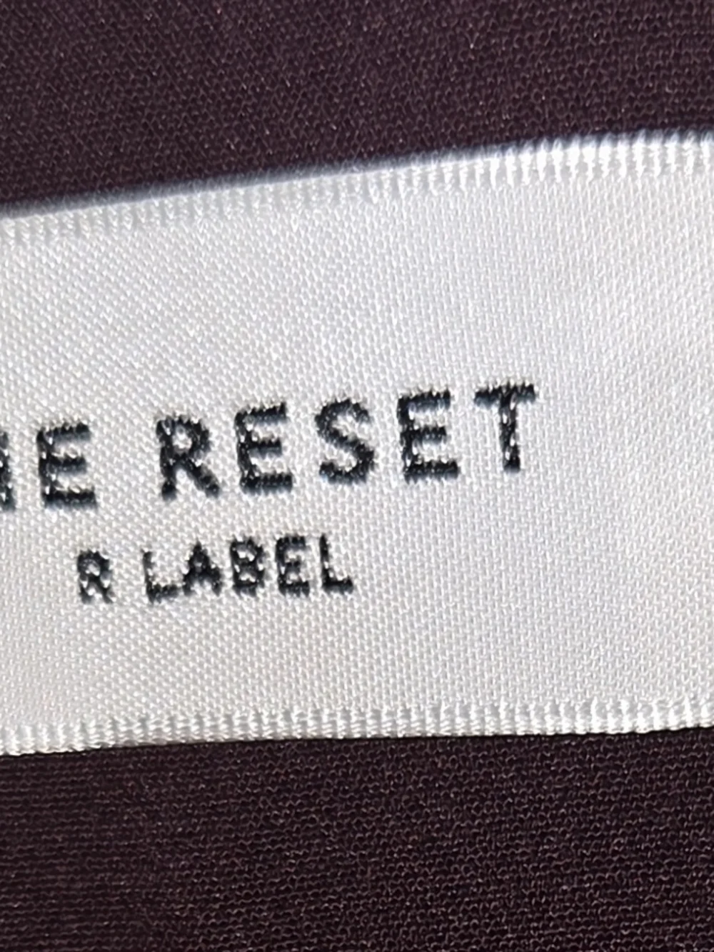 The Reset Deep Burgundy Fabric Label - Picture 2 of 2